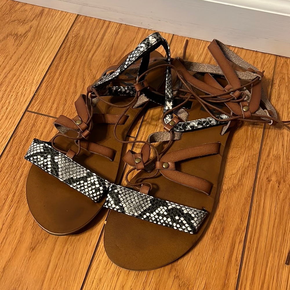 Billabong sandals